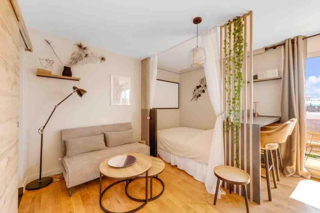 L'Appartement Panorama: Cosy Parisian Retreat with Eiffel Tower Views Clichy Exterior photo